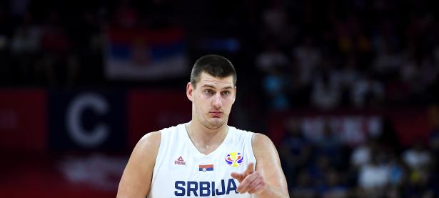 关于Scout迎来十五赛季高光表现，塞尔维亚队球迷沸腾！的信息